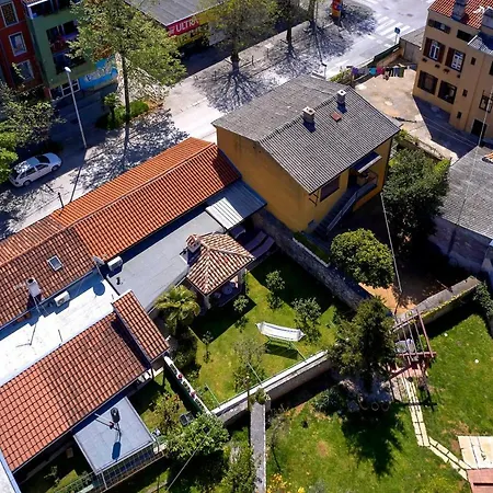 House Arena Σπίτι διακοπών Πούλα