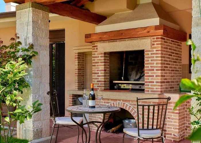 House Arena Σπίτι διακοπών Πούλα